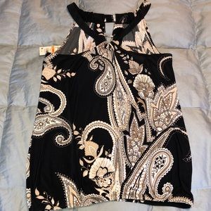 NWT - Sexy Keyhole Top. Show off your shoulders!